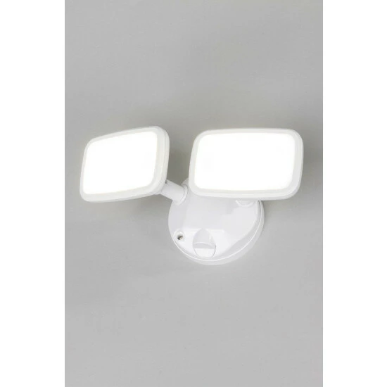 BHS Lighting Twin Wilson Flood Light For Unisex 1 BHS Lighting Twin Wilson Flood Light For Unisex