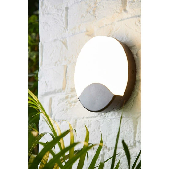 BHS Lighting Swona Round Wall Light For Unisex 4 BHS Lighting Swona Round Wall Light For Unisex - Image 4