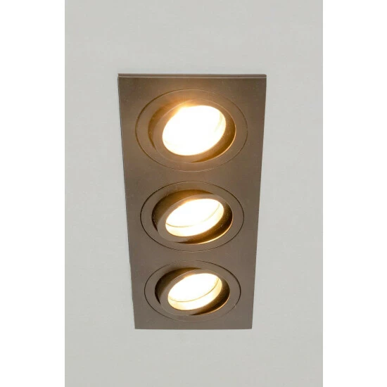 BHS Lighting Faina Triple Squared Spot Light For Unisex 6 BHS Lighting Faina Triple Squared Spot Light For Unisex - Image 6