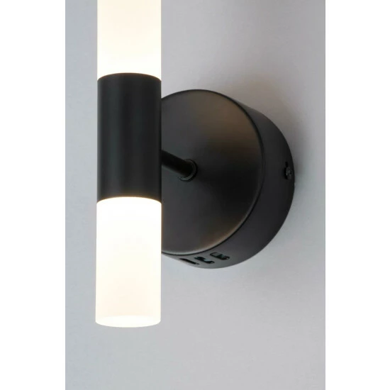 BHS Lighting Lois Wall Light For Unisex 3 BHS Lighting Lois Wall Light For Unisex - Image 3
