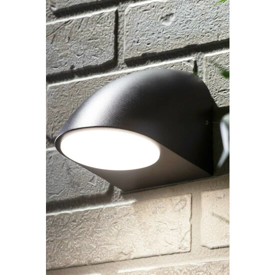 BHS Lighting Pavo Wall Light For Unisex 4 BHS Lighting Pavo Wall Light For Unisex - Image 4