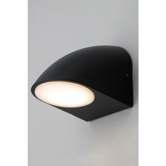 BHS Lighting Pavo Wall Light For Unisex 6 BHS Lighting Pavo Wall Light For Unisex - Image 6