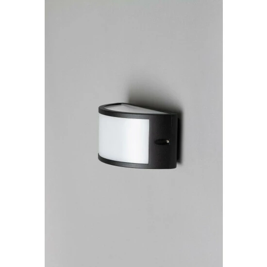 BHS Lighting Chase Wall Light For Unisex 2 BHS Lighting Chase Wall Light For Unisex - Image 2