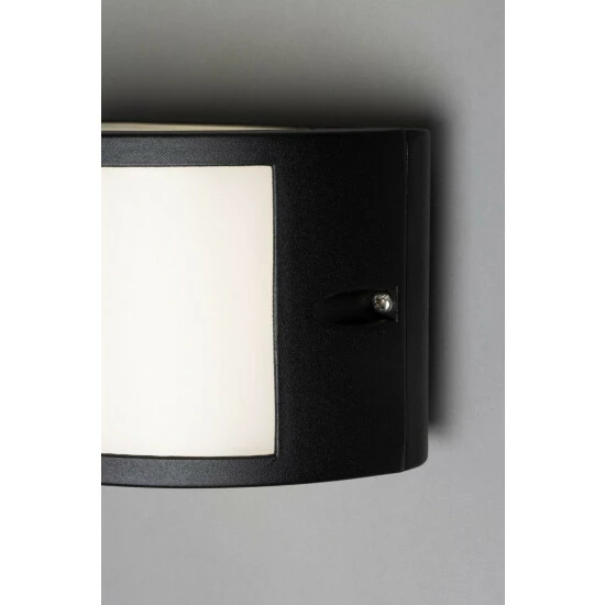 BHS Lighting Chase Wall Light For Unisex 3 BHS Lighting Chase Wall Light For Unisex - Image 3